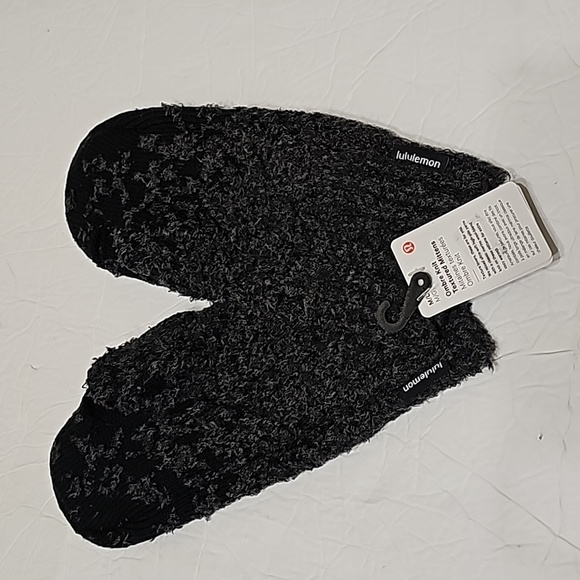 Lululemon | Ombré Knit Textured Mittens Size M / L - Picture 2 of 9